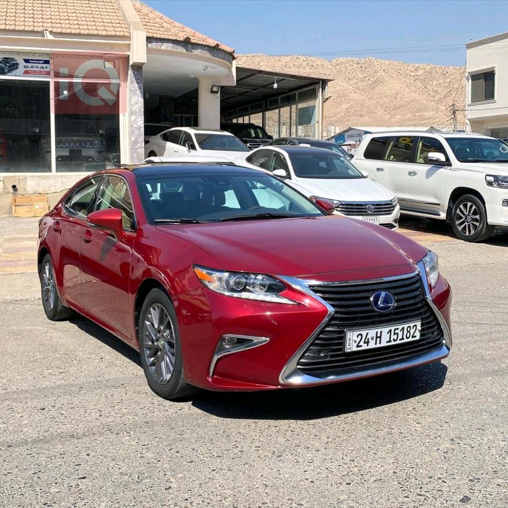 Lexus ES